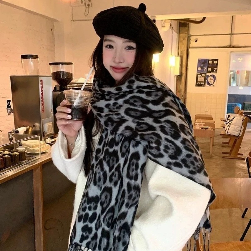 2025 New Retro Silk Leopard Pa - Women'S Winter Accessories Set 评论和价格