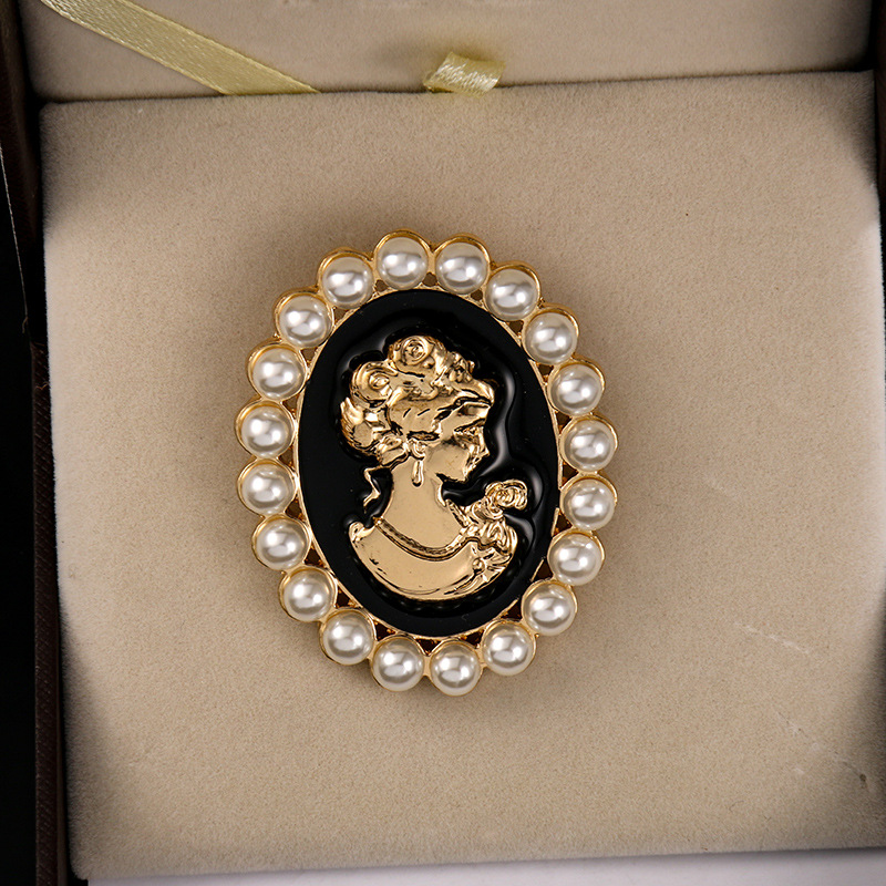 Victorian Style Pearls Cameo B - Women'S Victorian Era Accessories 评论和价格